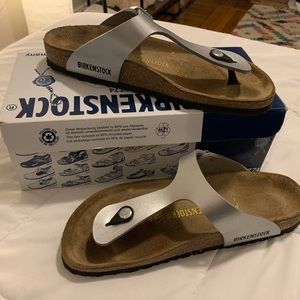 Like-new Silver Birkenstocks Gizeh women’s 9 (40N)